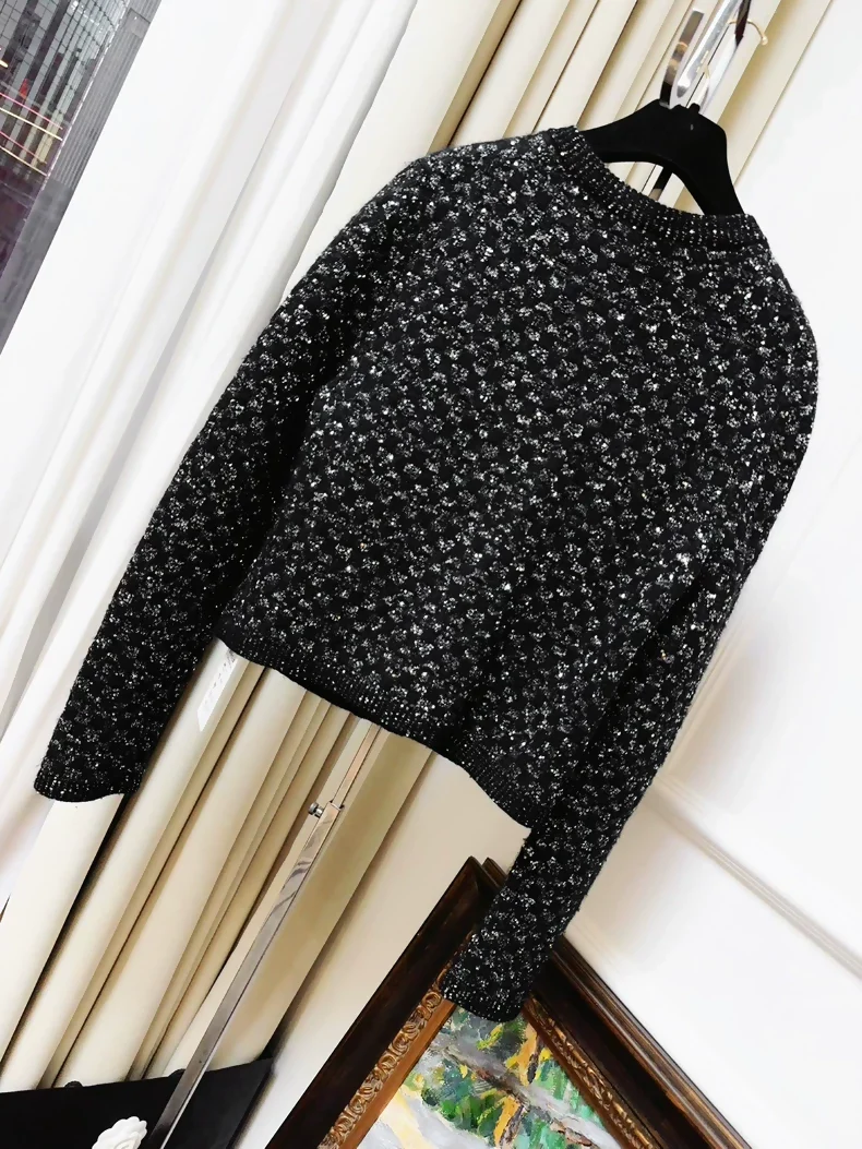 Chanel 23B black cardigan - Image 2