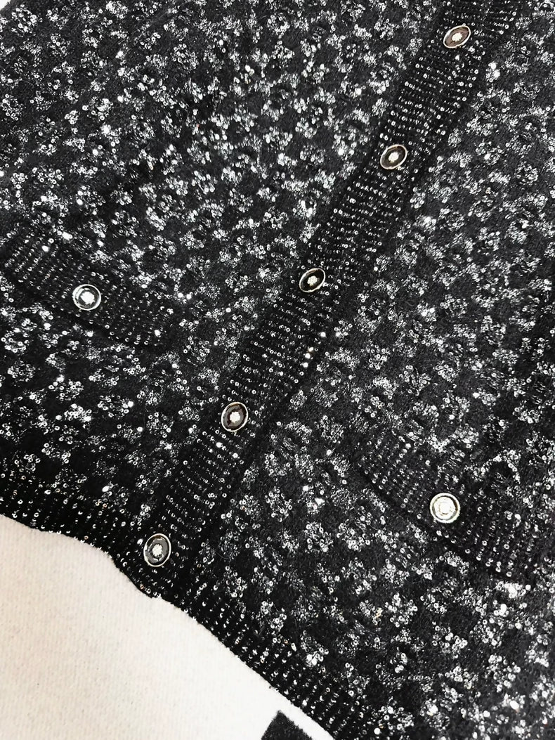 Chanel 23B black cardigan - Image 3