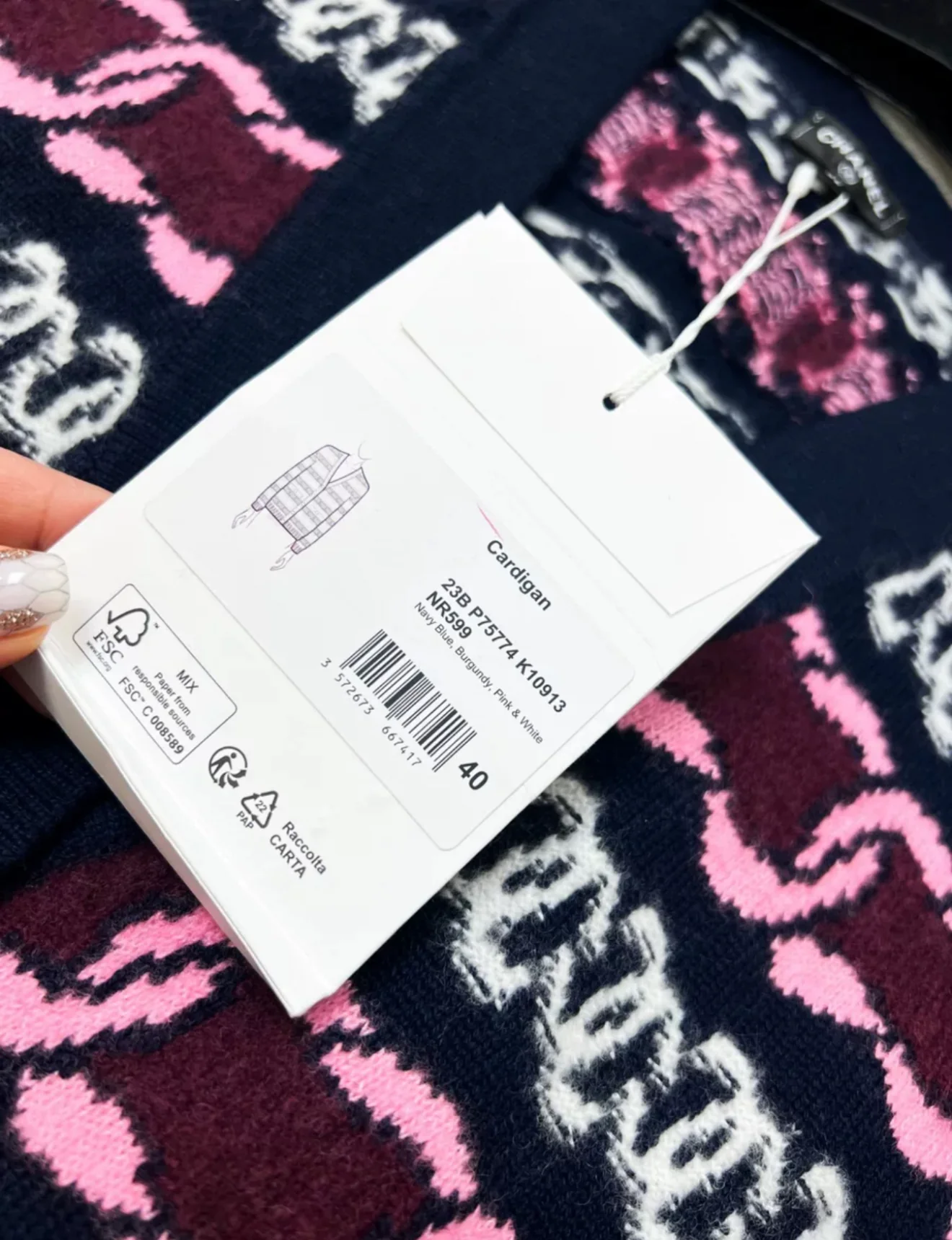 Chanel 23B Navy blue & Burgundy Cardigan - Image 3