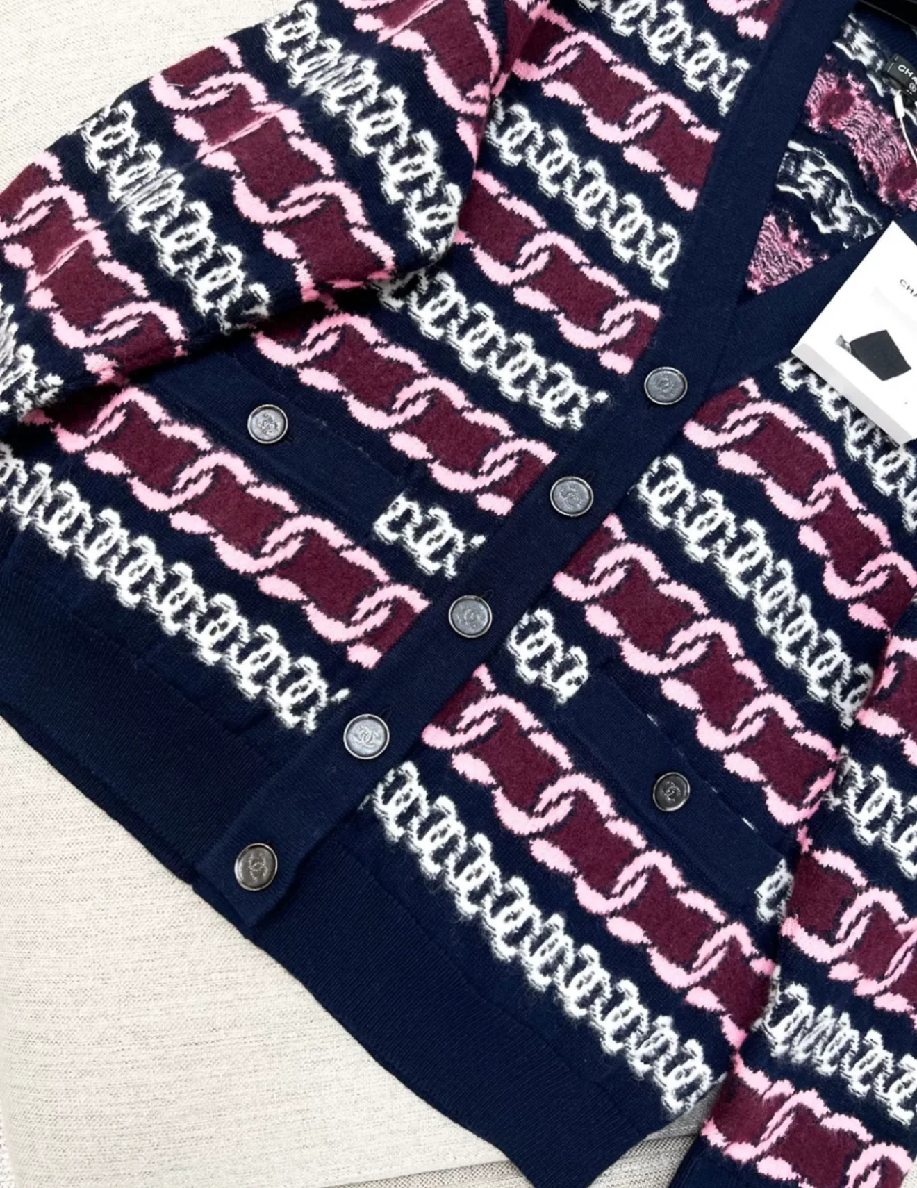 Chanel 23B Navy blue & Burgundy Cardigan - Image 4