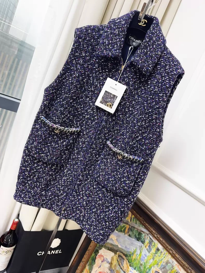 Chanel 23B purple tweed zip-up vest