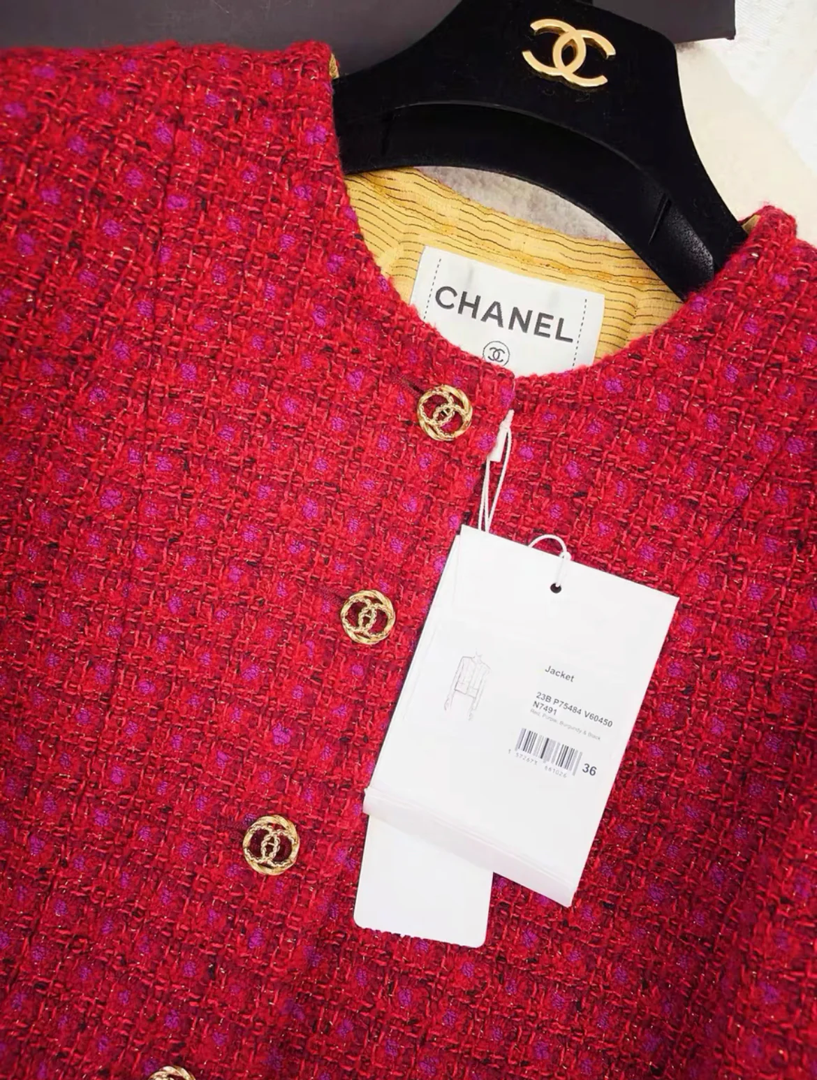 Chanel 23B Red, Burgundy Tweed jacket size 36 - Image 2