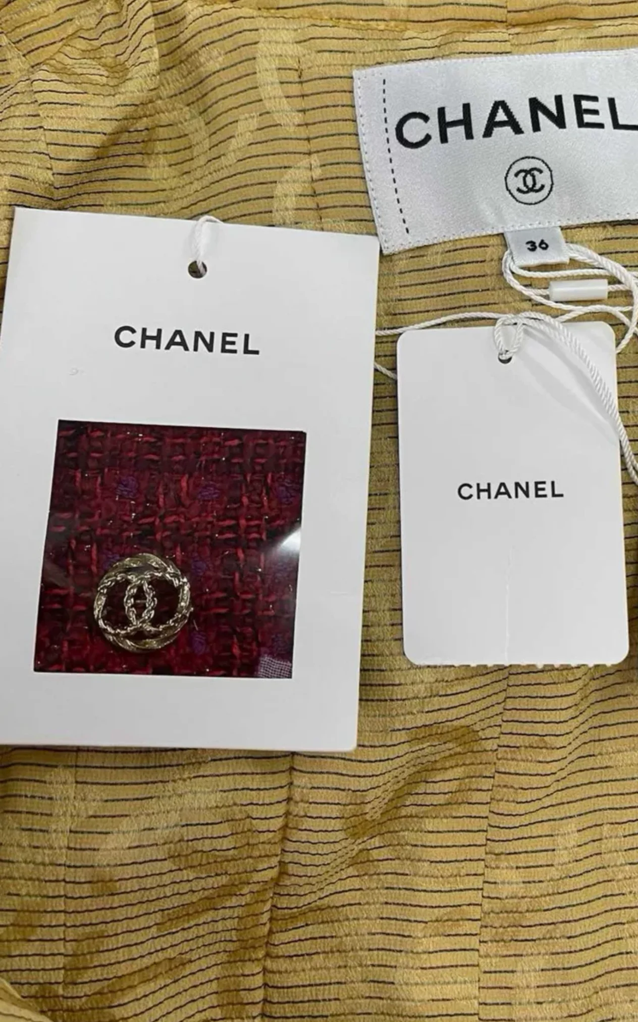 Chanel 23B Red Tweed Jacket size 36 - Image 3