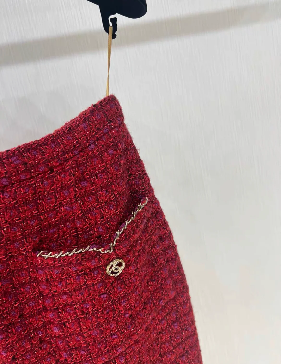 Chanel 23B Red Tweed Skirt size 34 - Image 3
