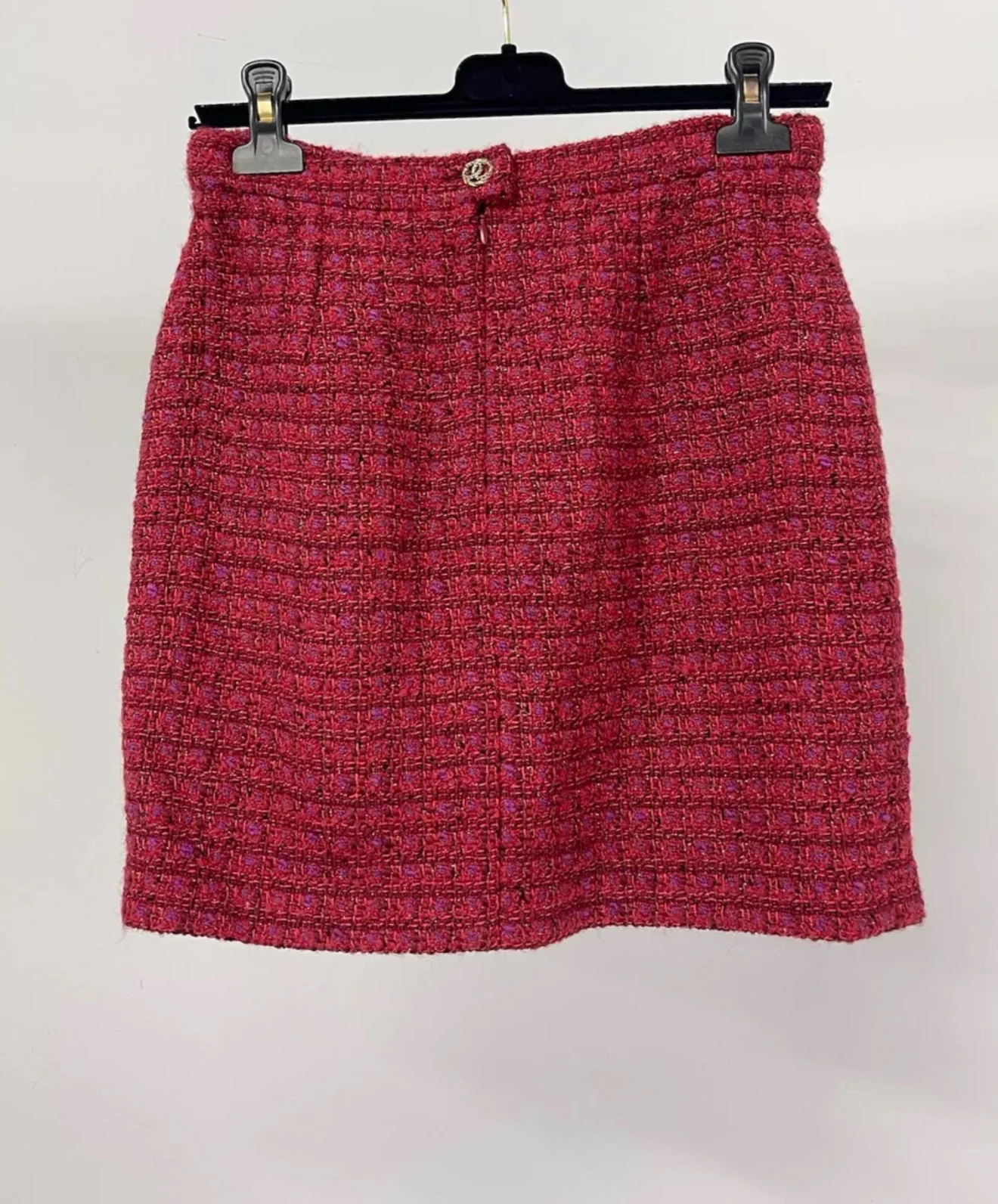 Chanel 23B Red Tweed Skirt size 36 - Image 2