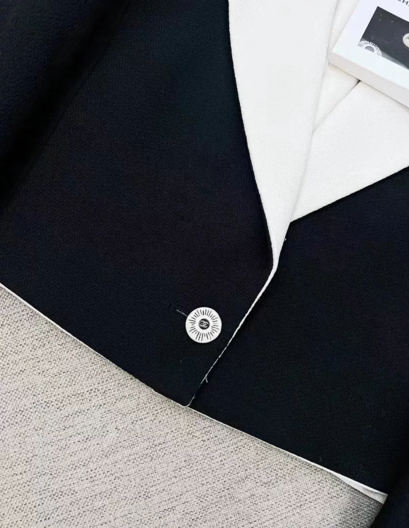 Chanel 23C Black & White Jacket - Image 4