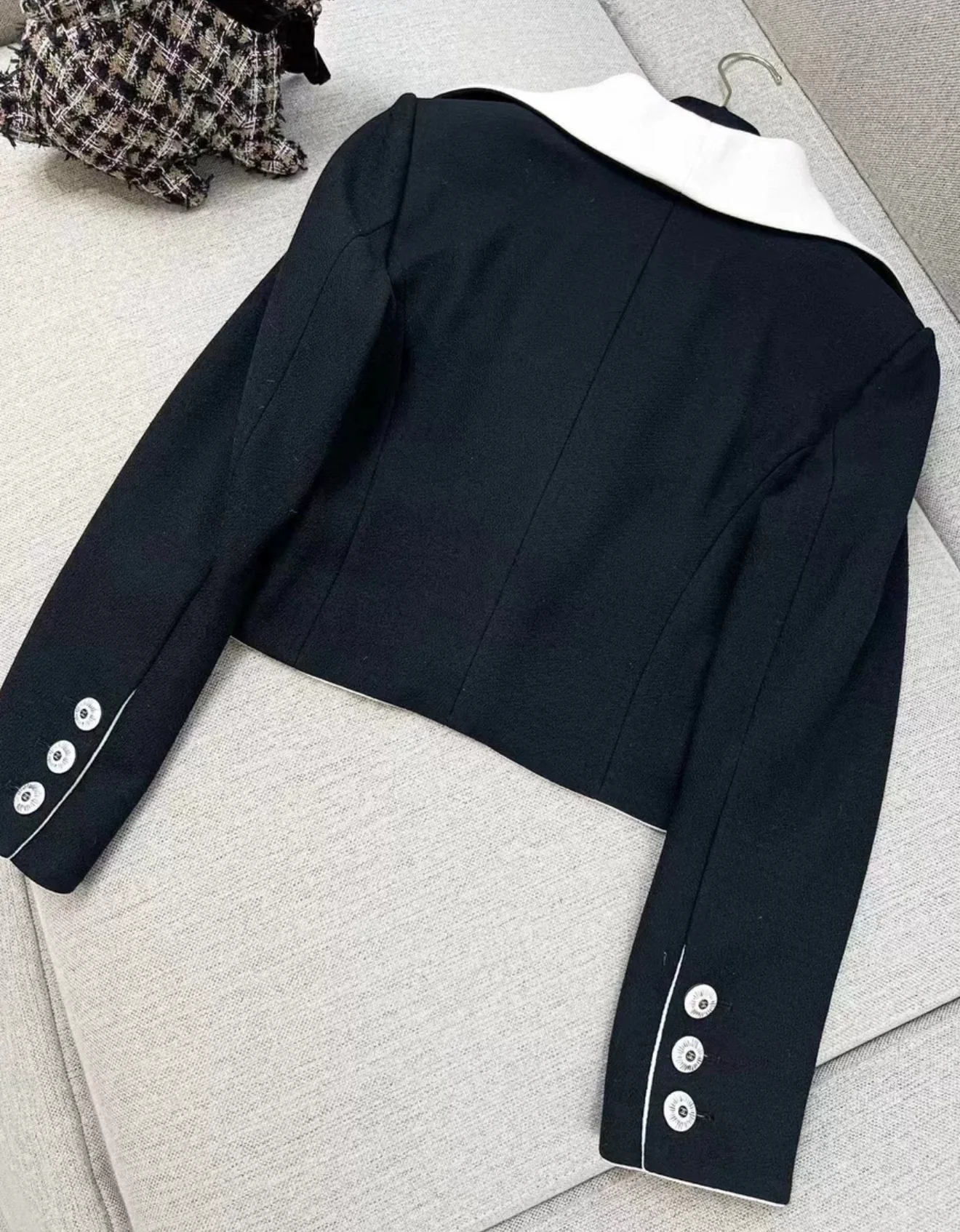 Chanel 23C Black & White Jacket - Image 6