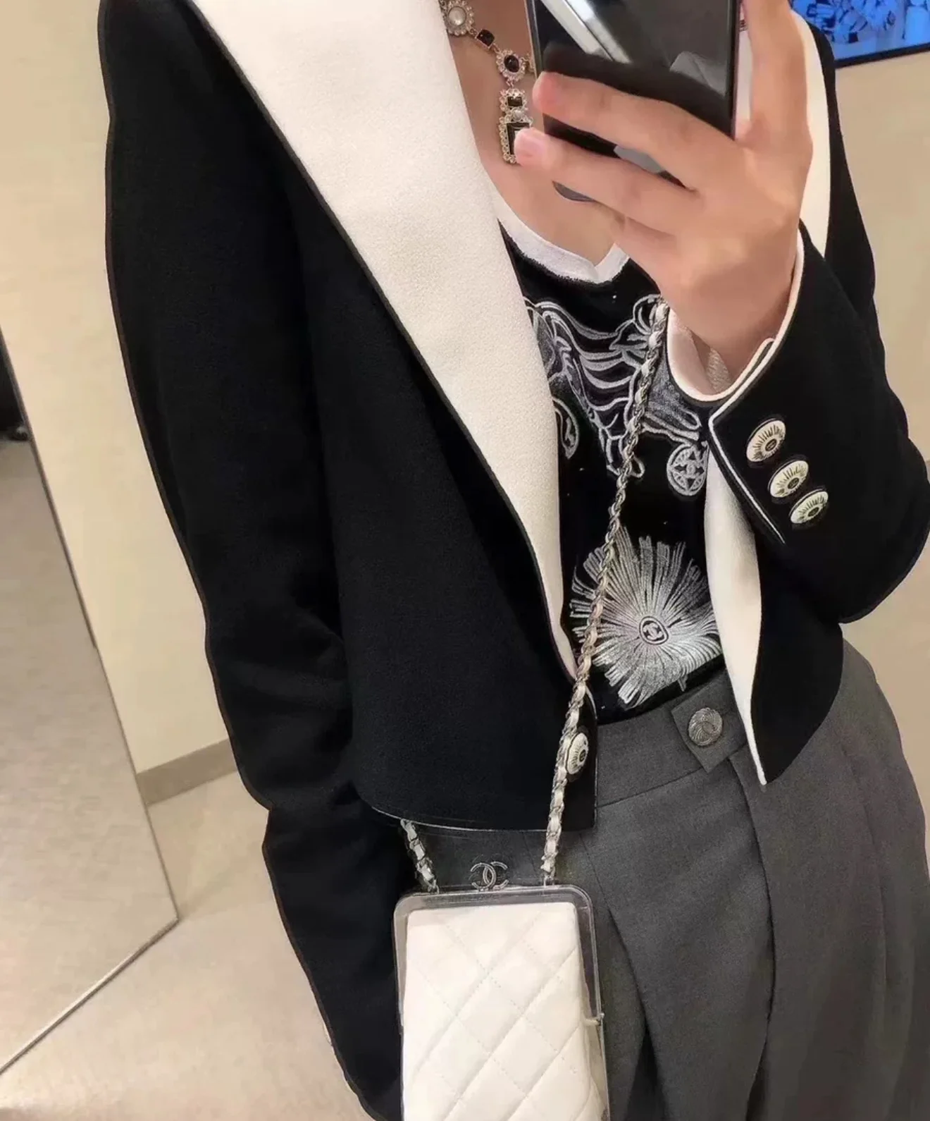 Chanel 23C Black & White Jacket - Image 7