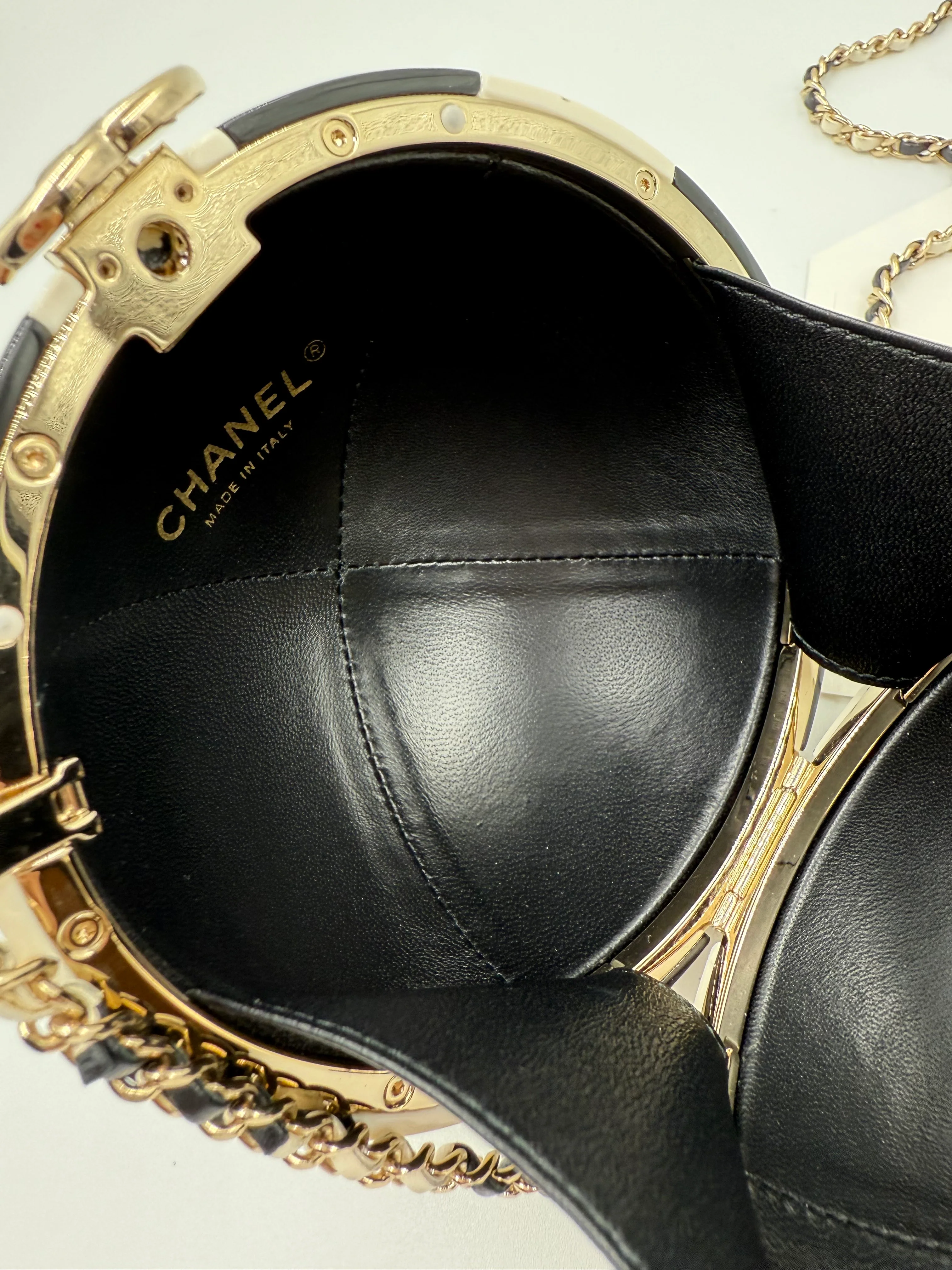 Chanel 23C Black & White Resin & Enamel Checker Sphere Minaudiere with Light Gold Hardware - Image 5