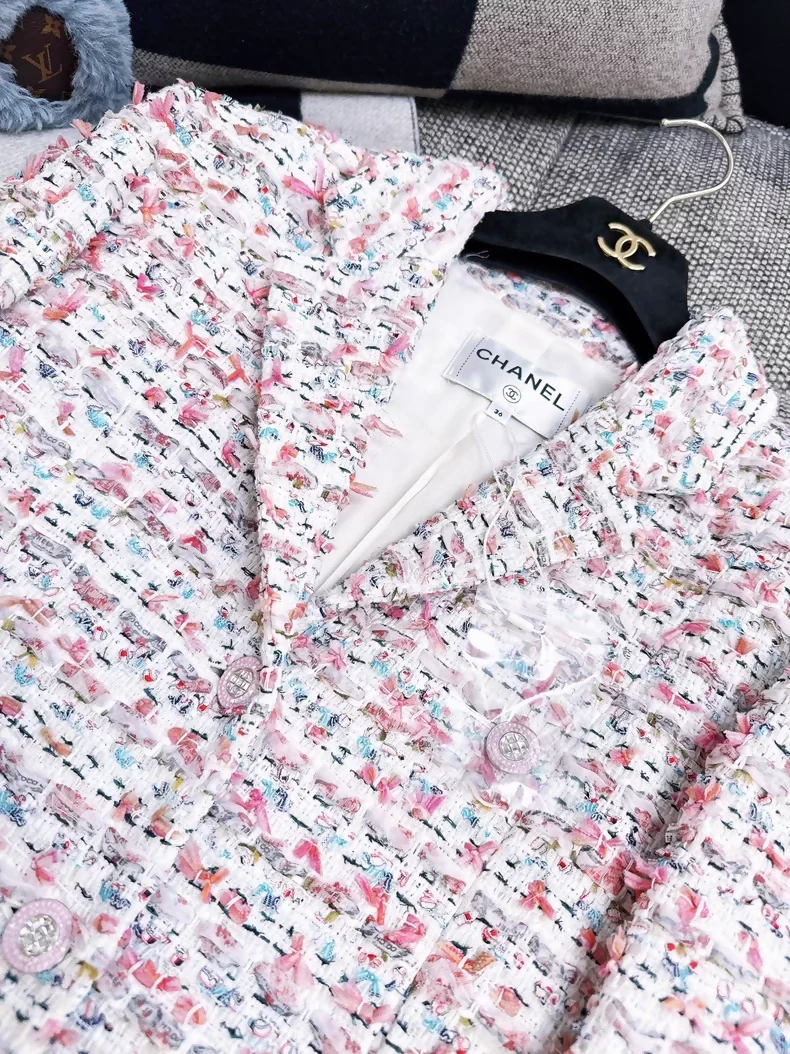 Chanel 23C Pink Tweed Jacket - Image 3