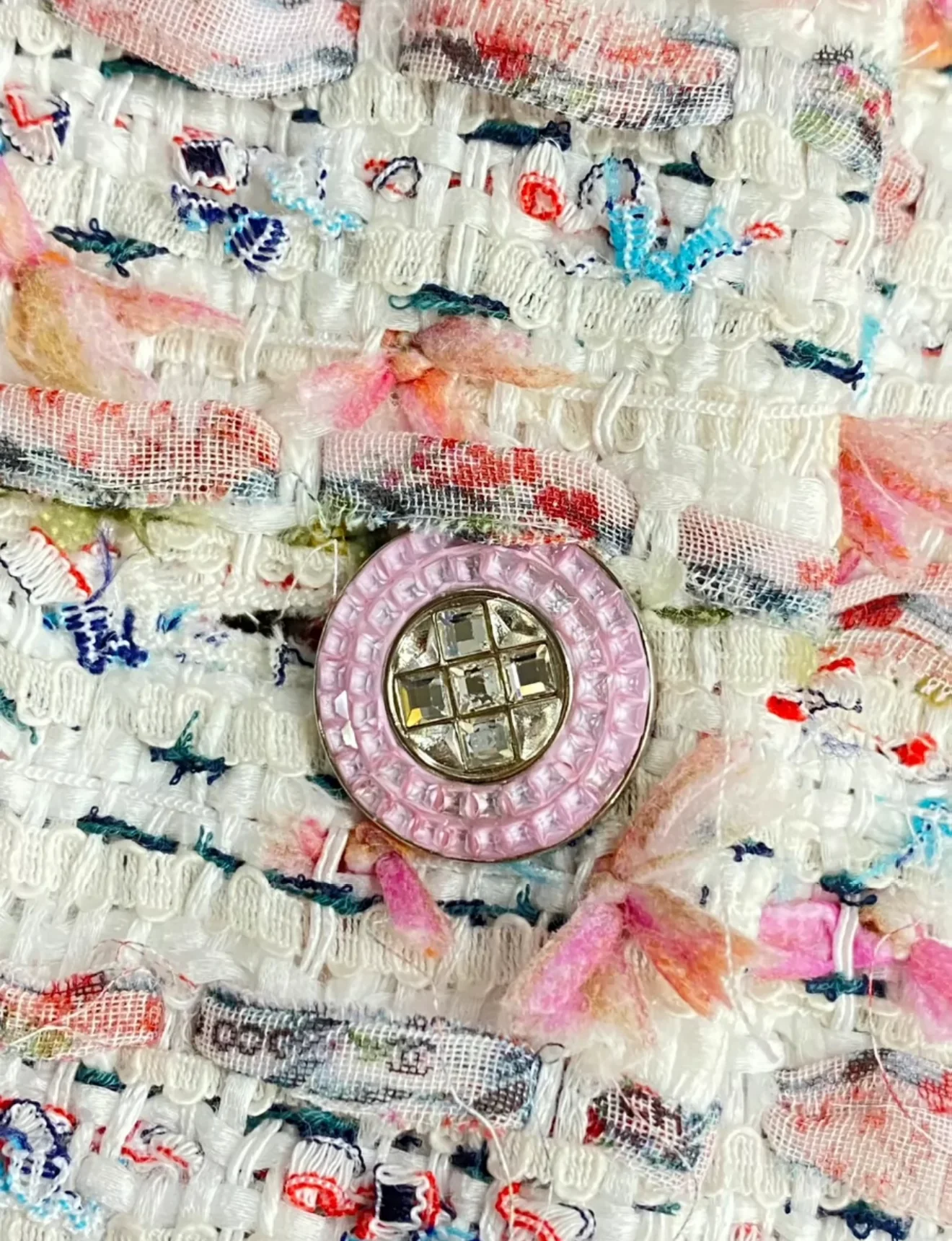 Chanel 23C Ecru/Multicolor Tweed Jacket - Image 4