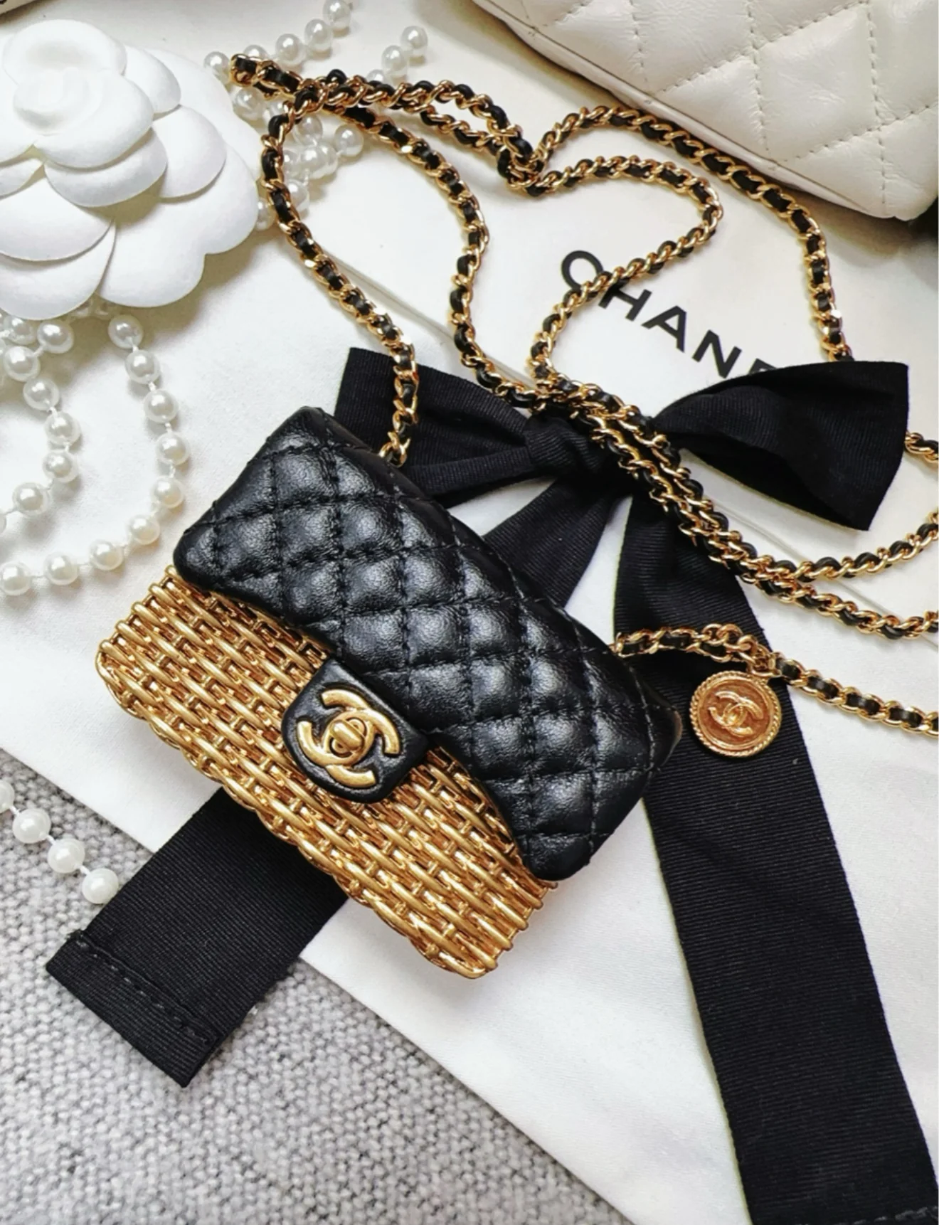 Chanel 23C Gold Metal Woven Chain Bag
