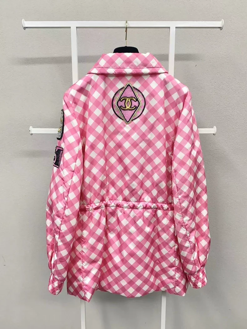 Chanel 23C pink and white jacket - Image 2