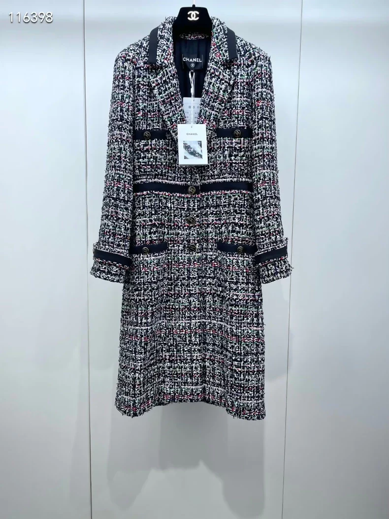 CHANEL 23C multicolor tweed jacket