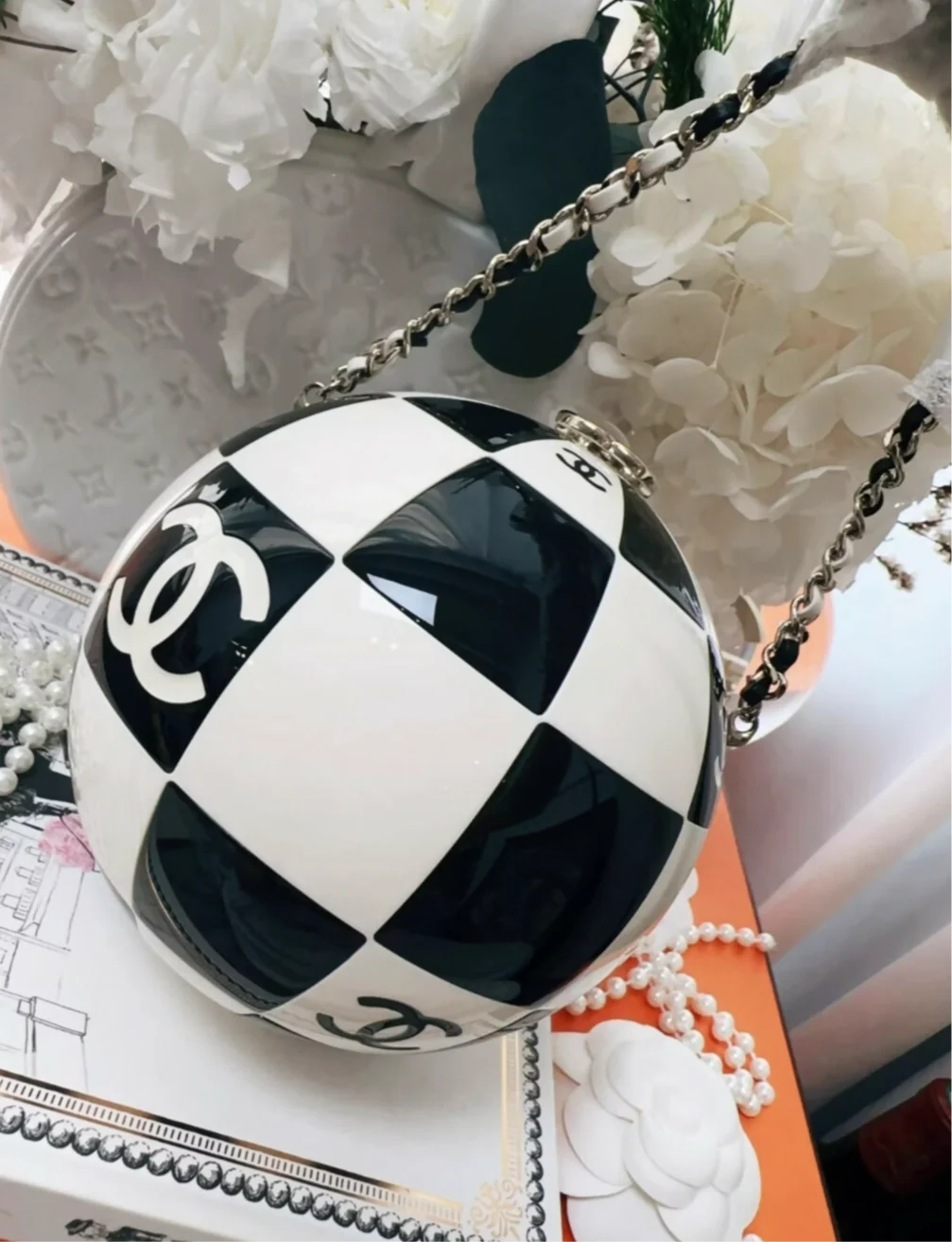 Chanel 23C Black and White Resin and Enamel Checker Sphere Minaudiere Pale Gold Hardware - Image 2