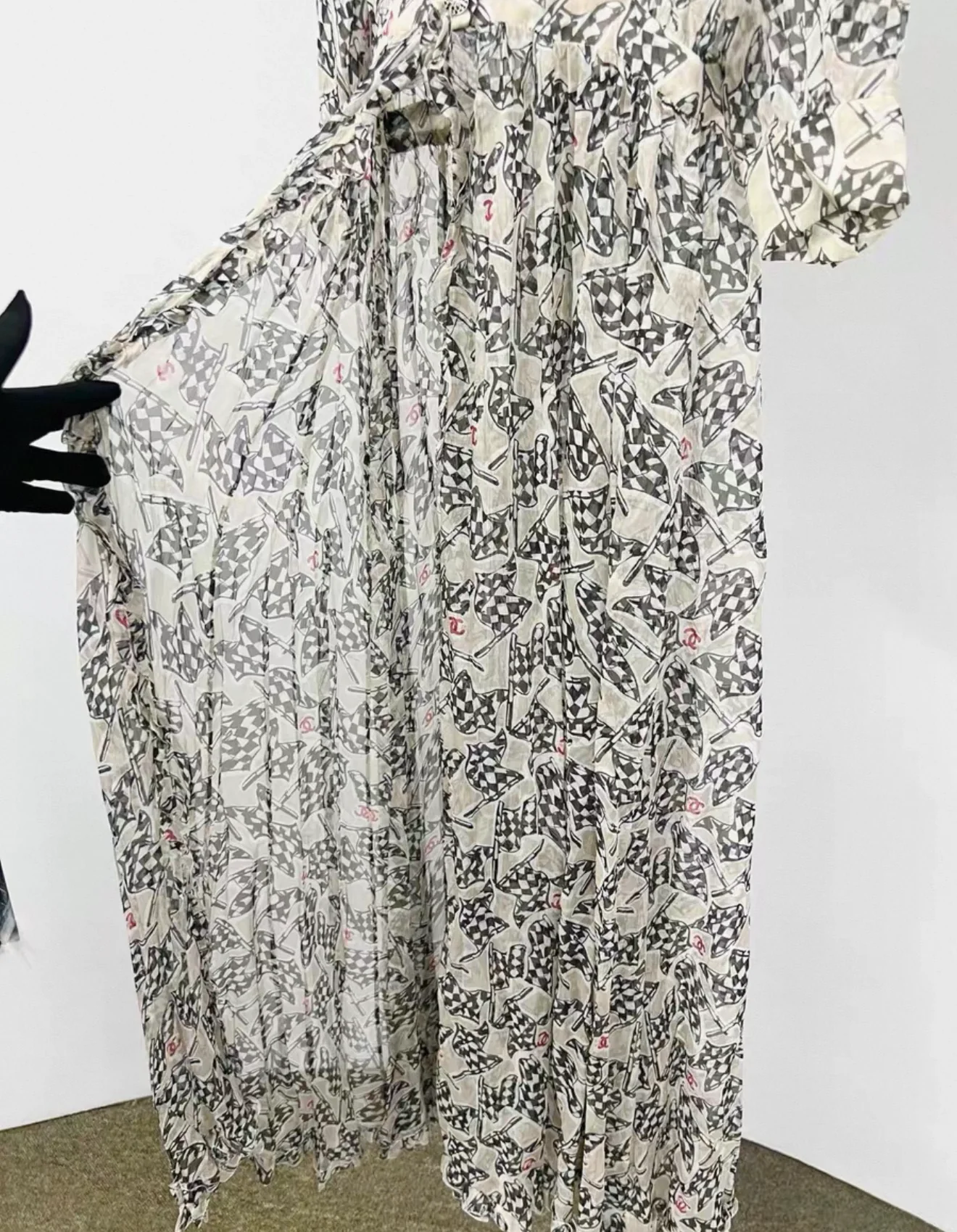 Chanel 23C silk print maxi dress - Image 5