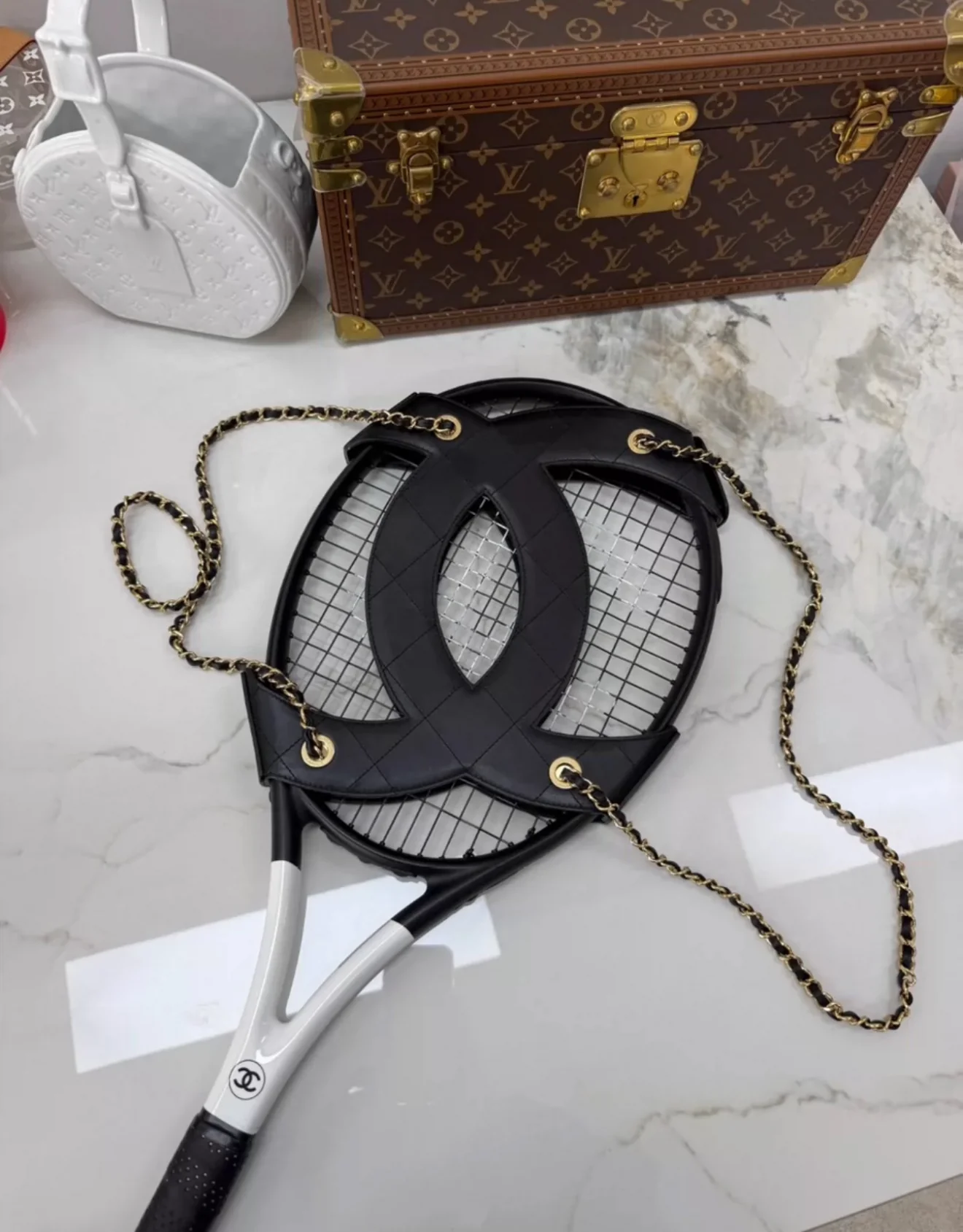 Chanel 23C Tennis Racket black leather with Gold Chain - Image 2