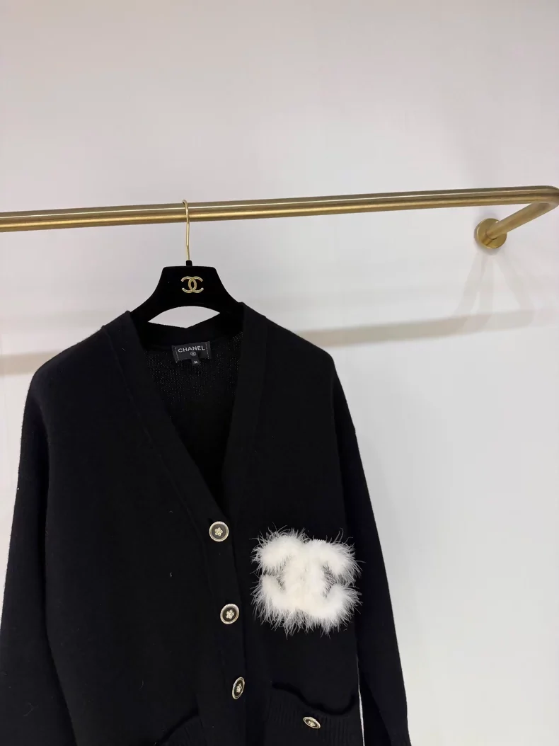 Chanel 23K Black Double C Cashmere Cardigan - Image 2