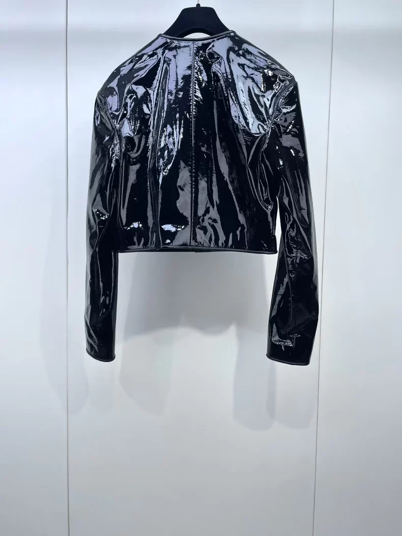 Chanel 23K black patent leather camellia jacket - Image 2