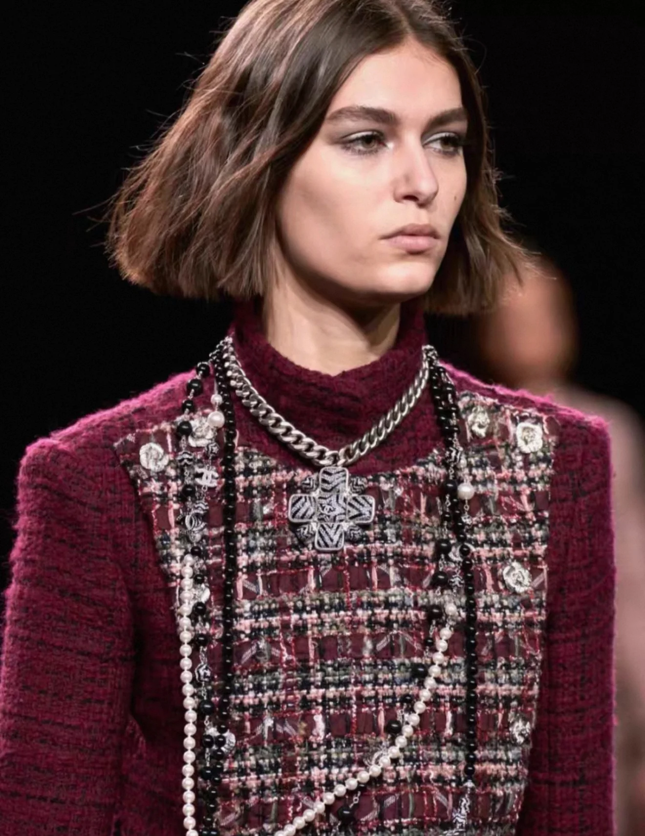 Chanel 23k Burgundy tweed Cardigan 38FR - Image 9