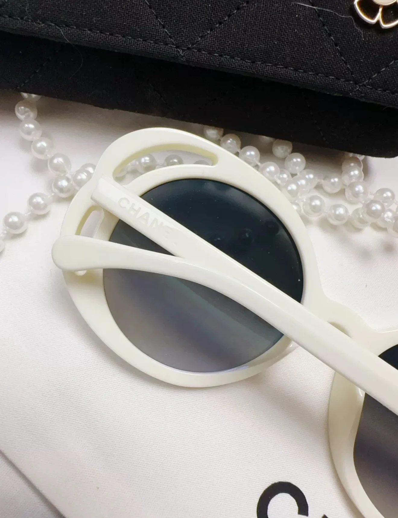 Chanel 23K ecru sunglasses - Image 4