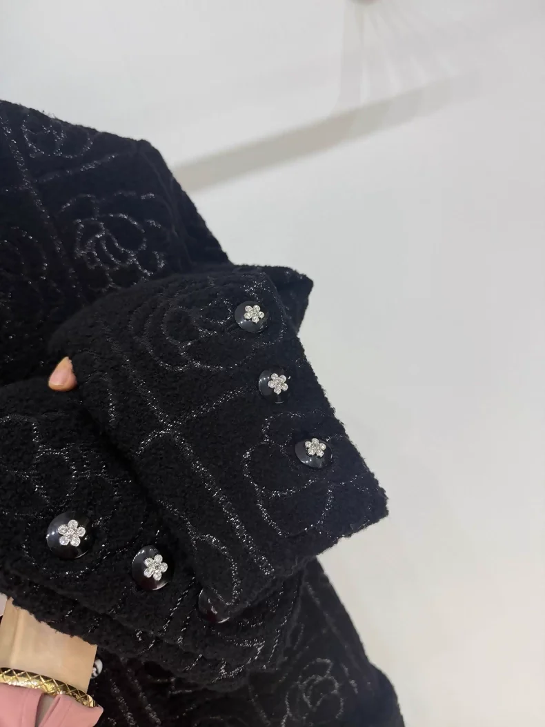 Chanel 23K black camellia print coat - Image 3