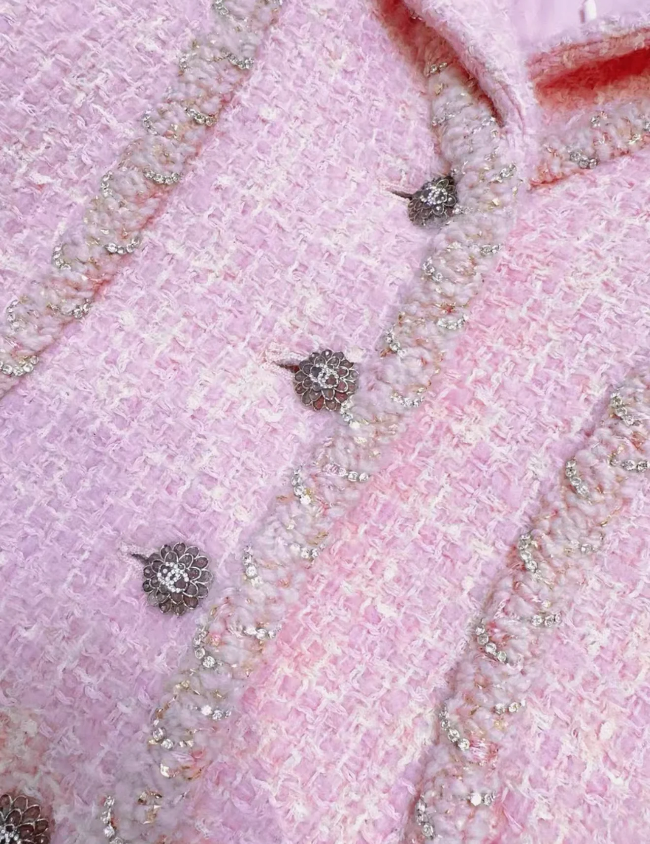 Chanel 23K fall/winter pink tweed jacket - Image 5