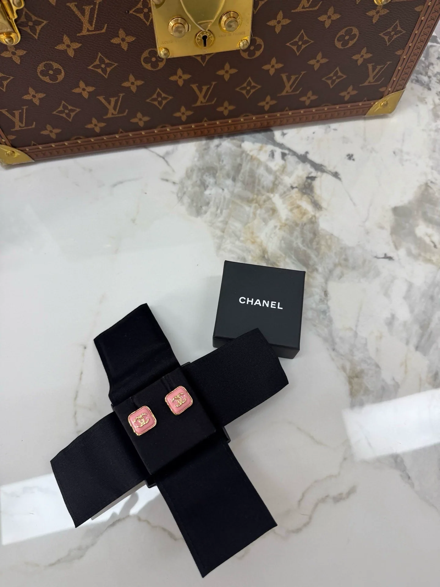 Chanel 23K pink square earrings - Image 3