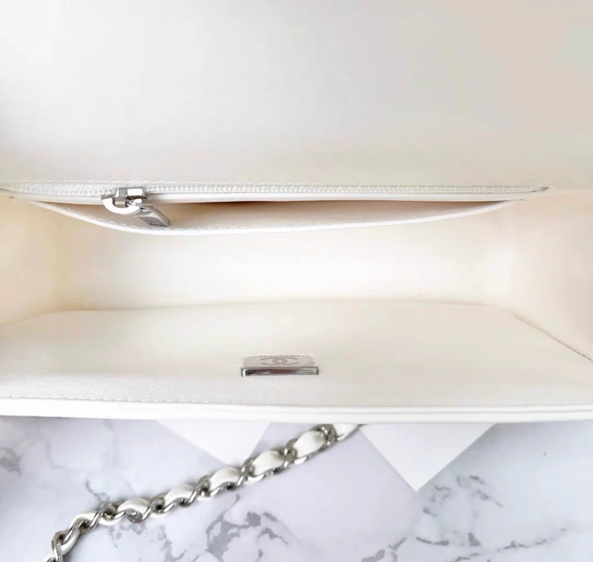 chanel 23k white patent leather camellia large mini shoulder bag - Image 6