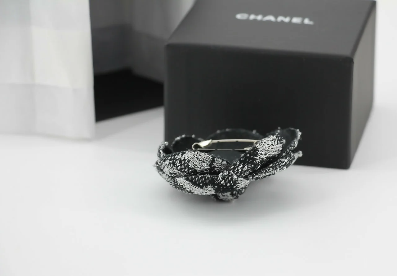 Chanel 23K Wool-Blend Fall/Winter Gray and Black Camellia Brooch - Image 6