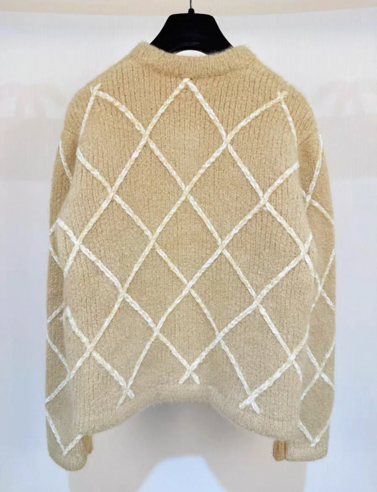 Chanel 23N beige cashmere cardigan - Image 2