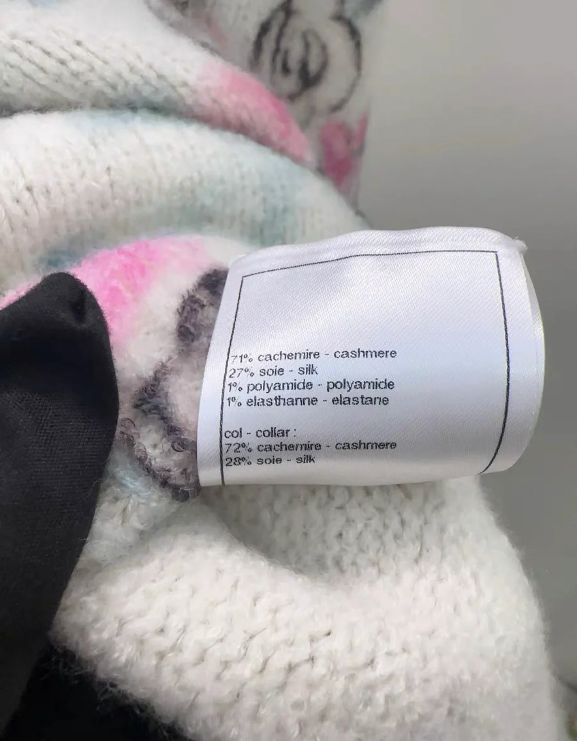 Chanel 23N coco neige Beige/Pink Cashmere Cardigan size 38 - Image 5