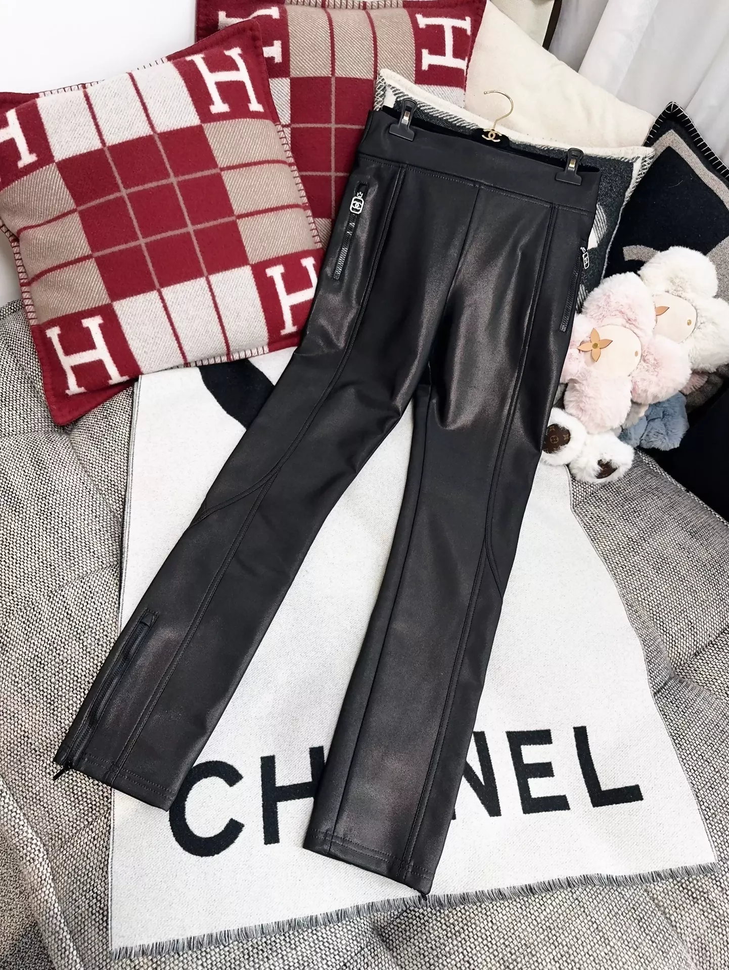 Chanel 23n Coco Neige Black Leather Pants - Image 3