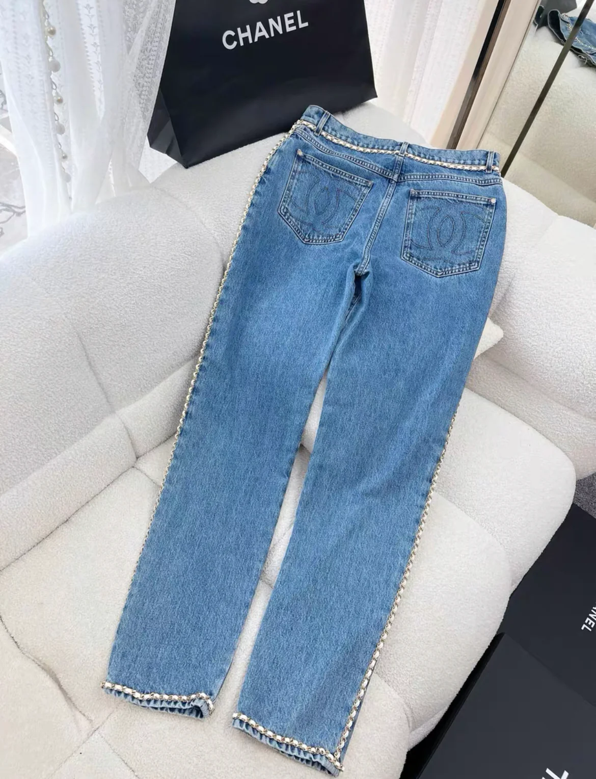 Chanel 23N Coco Neige blue chain denim in size 38 - Image 4