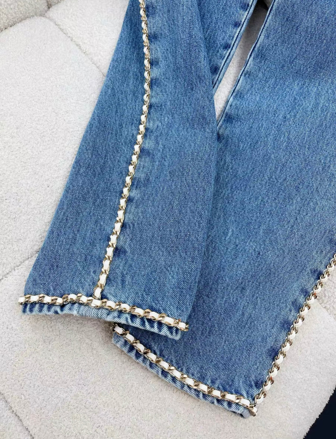 Chanel 23N Coco Neige blue chain denim in size 38 - Image 5