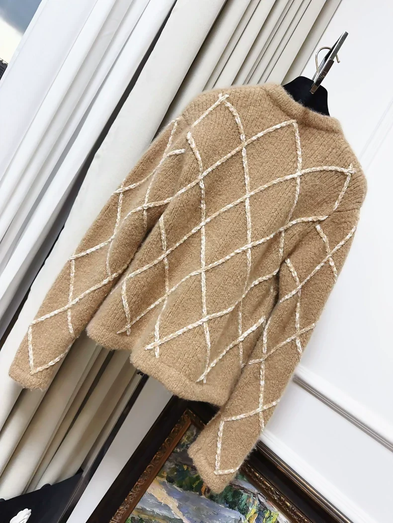 Chanel 23N Coco Neige Ski Khaki Teddy Knit Cardigan - Image 2