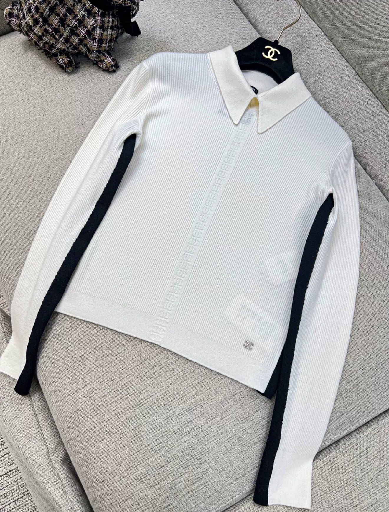 Chanel 23N Coco neige ski series white cashmere top