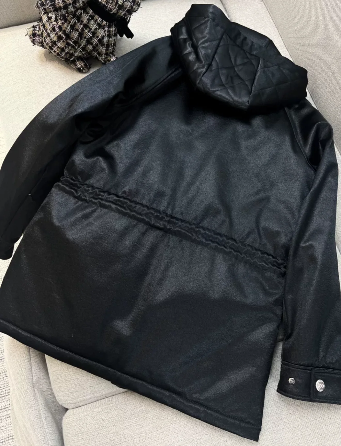 Chanel 23N Ski Series Black satin coat - Image 5