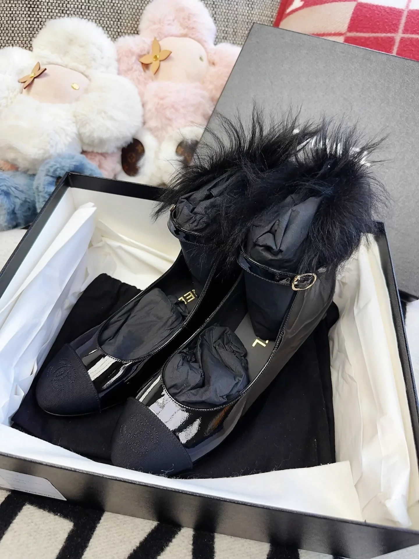 Chanel 23n Mary Jane black leather fur shoes - Image 2