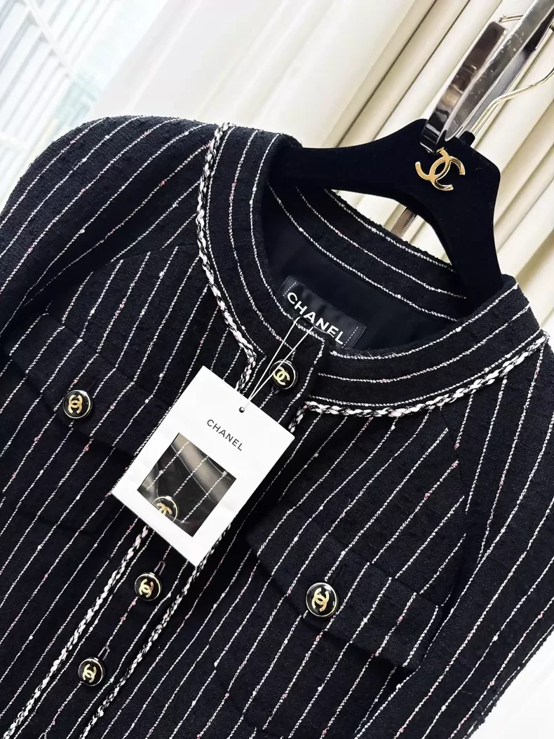 Chanel 23P black jacket - Image 8