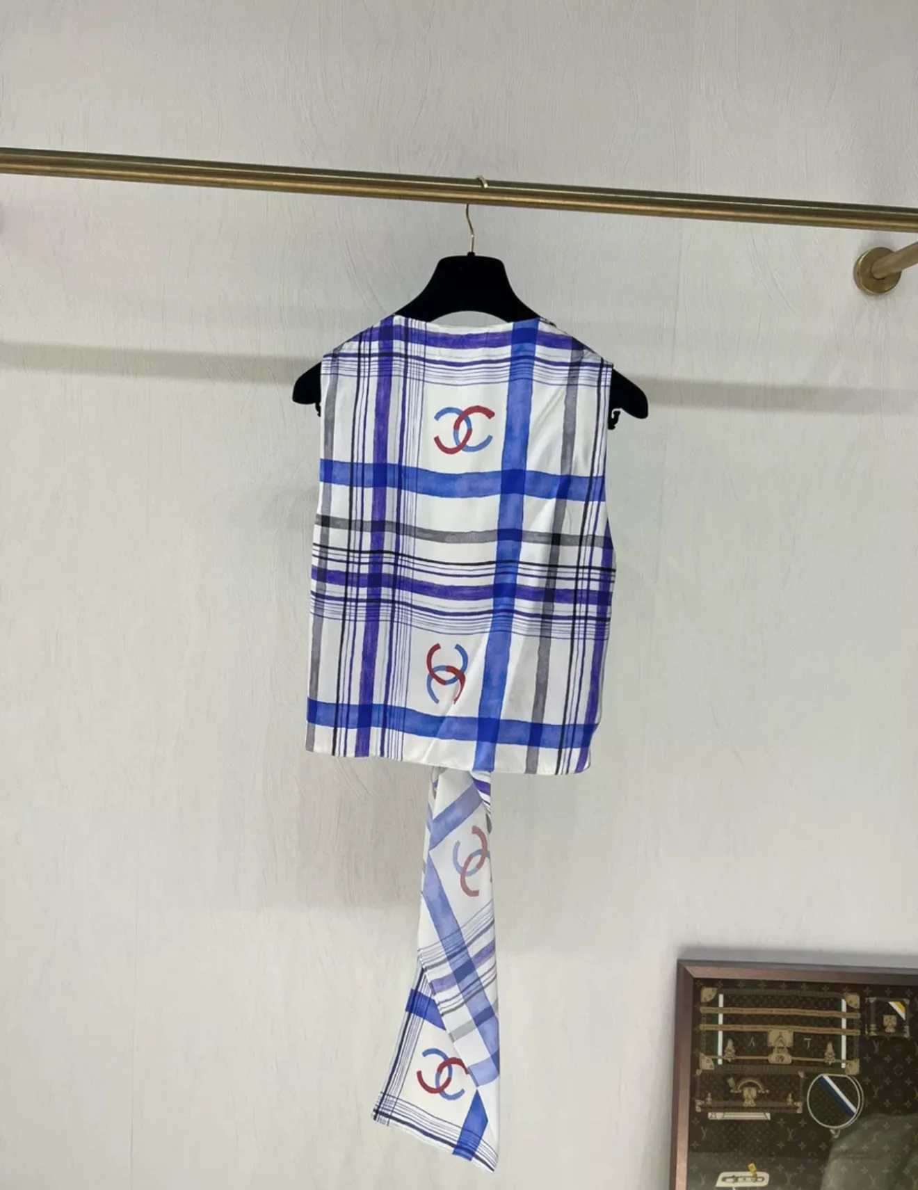 Chanel 23P Blue & White silk shirt - Image 4