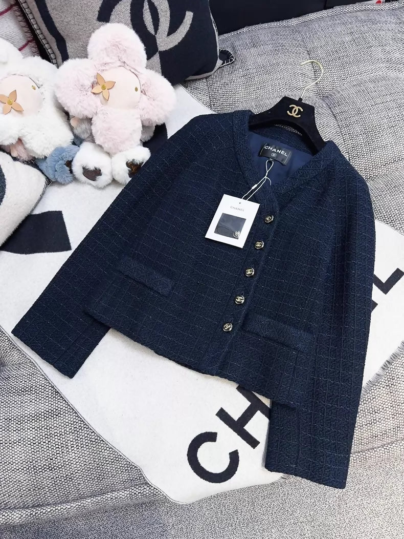 Chanel 23P navy blue and black tweed jacket - Image 8