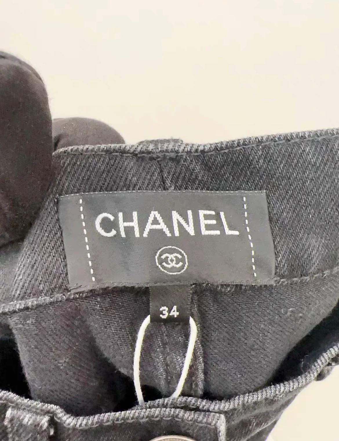 Chanel 23P popular polka dot jeans black denim size 34 - Image 3