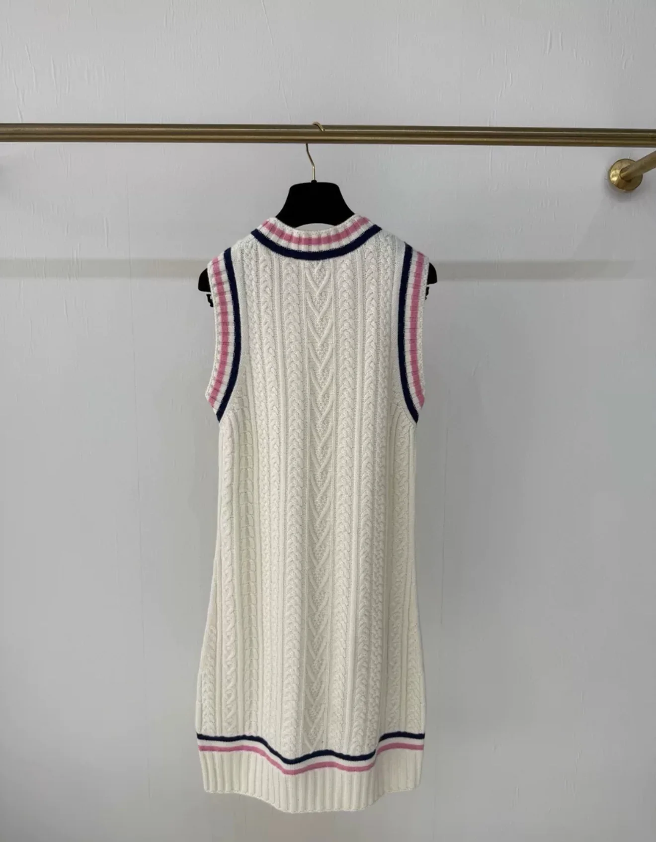 Chanel 23P ecru & pink knit dress - Image 5