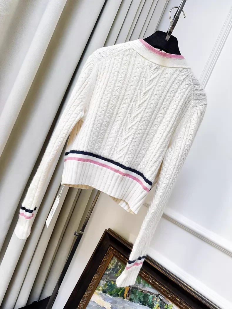 Chanel 23P ecru cardigan with pink trim - Image 2