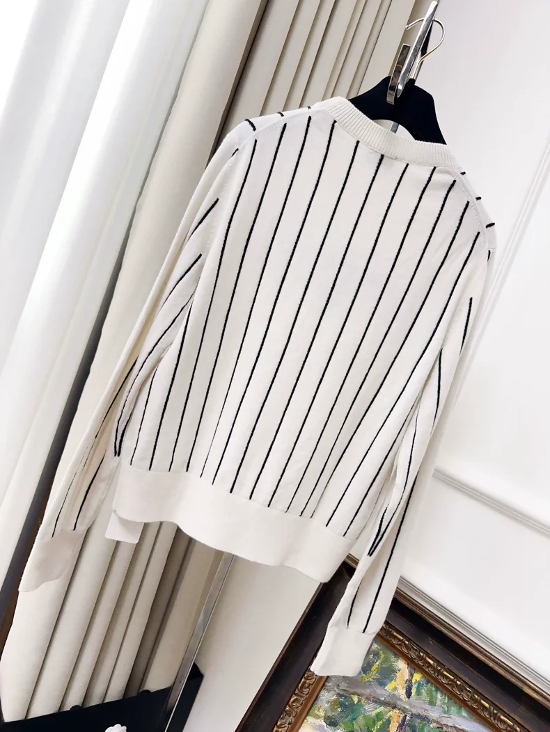 Chanel 23p white and black Striped Cashmere Sweater - Image 2