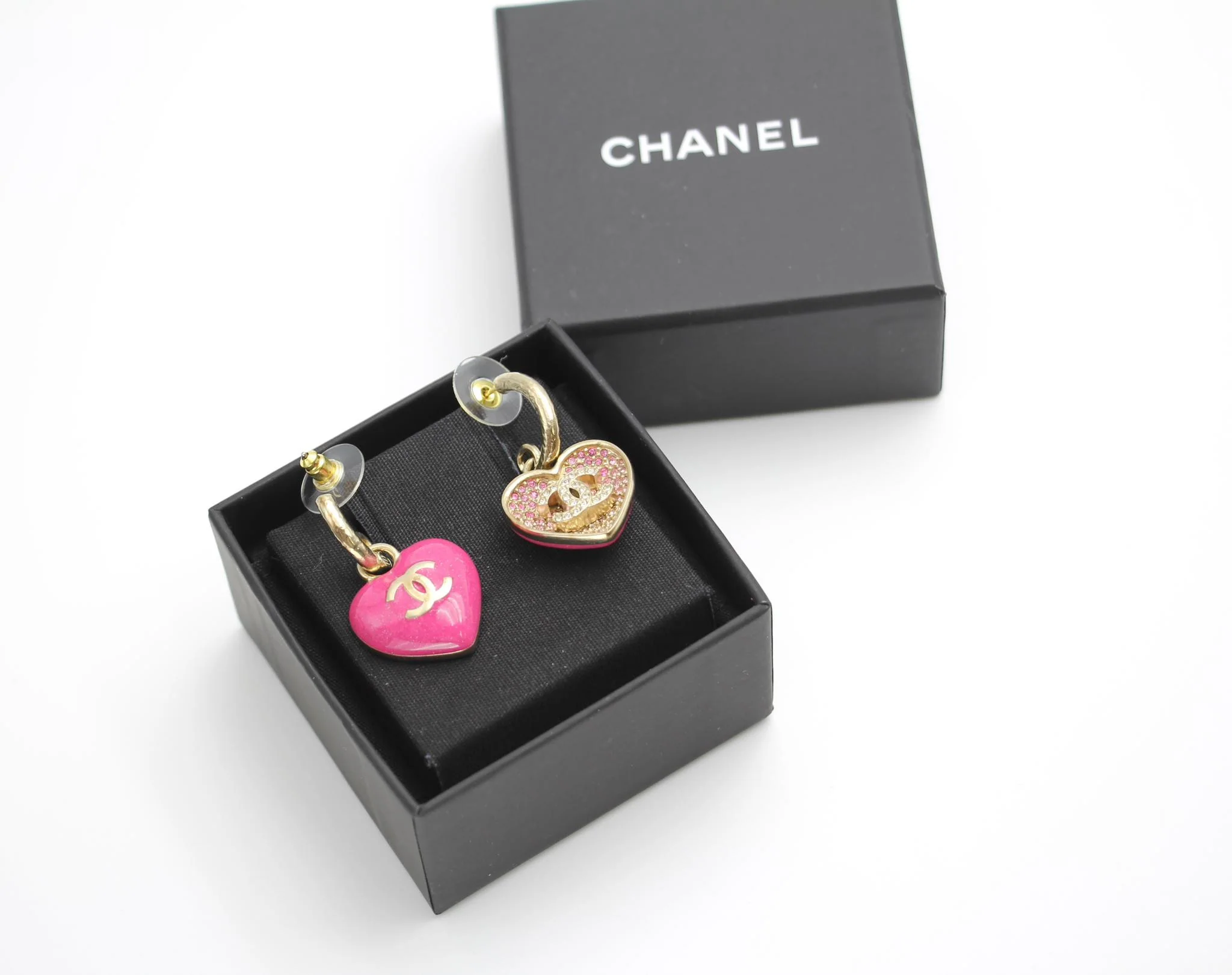 Chanel 23P Rhinestone Peach Pink Double-Sided Love Pendant Earrings - Image 6