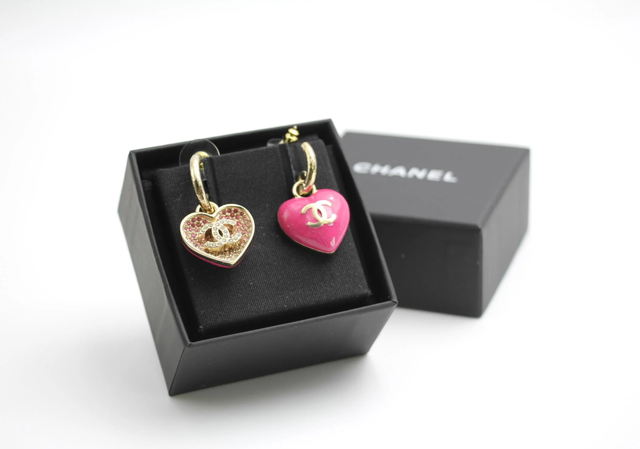 Chanel 23P Rhinestone Peach Pink Double-Sided Love Pendant Earrings - Image 8