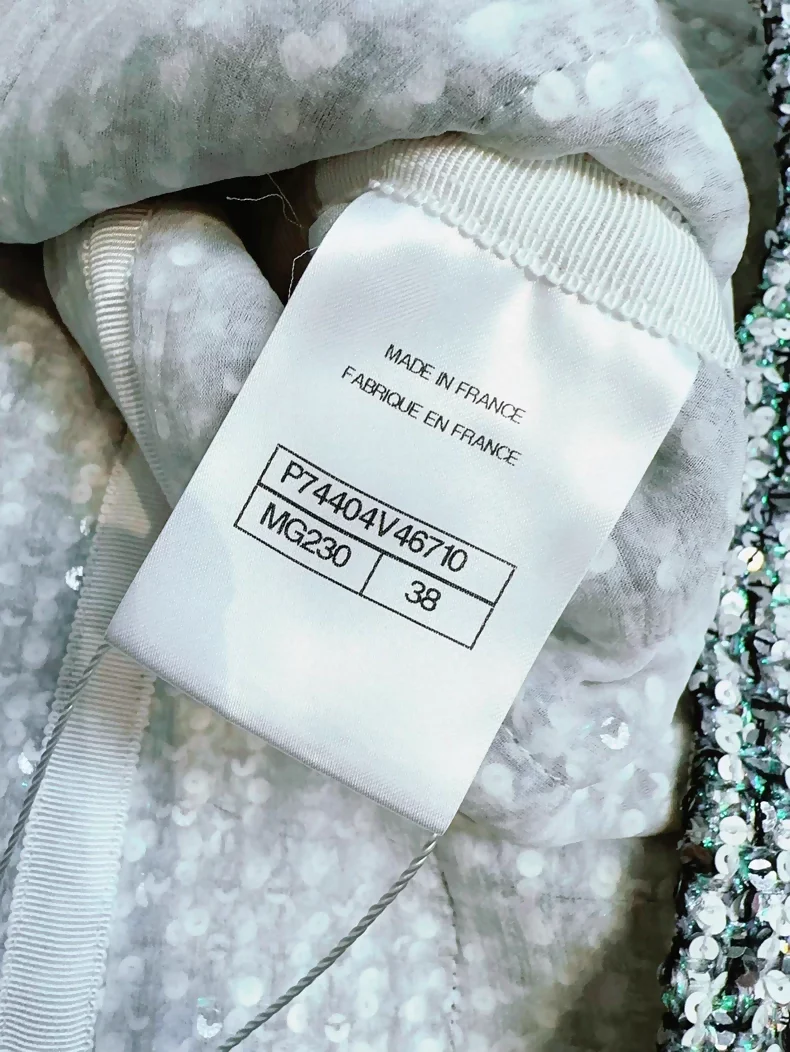 Chanel 23P silver and green sequined tweed jacket - Image 6