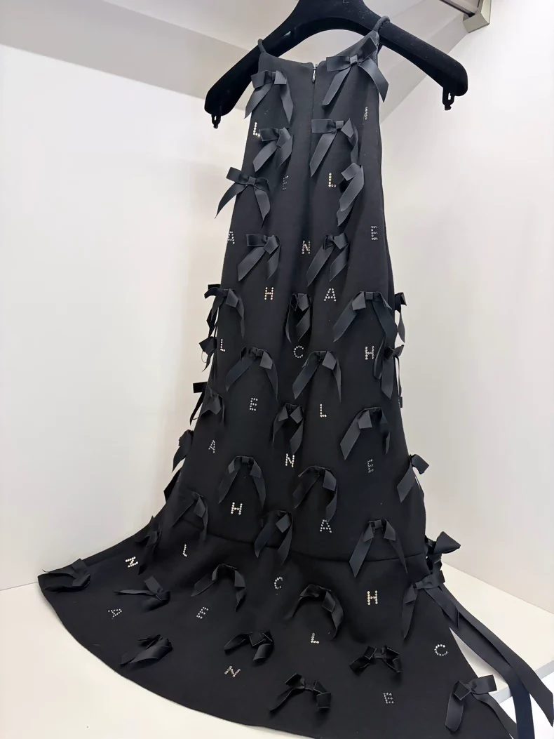 Chanel 23s Black Bow Rhinestone Dress - Image 5